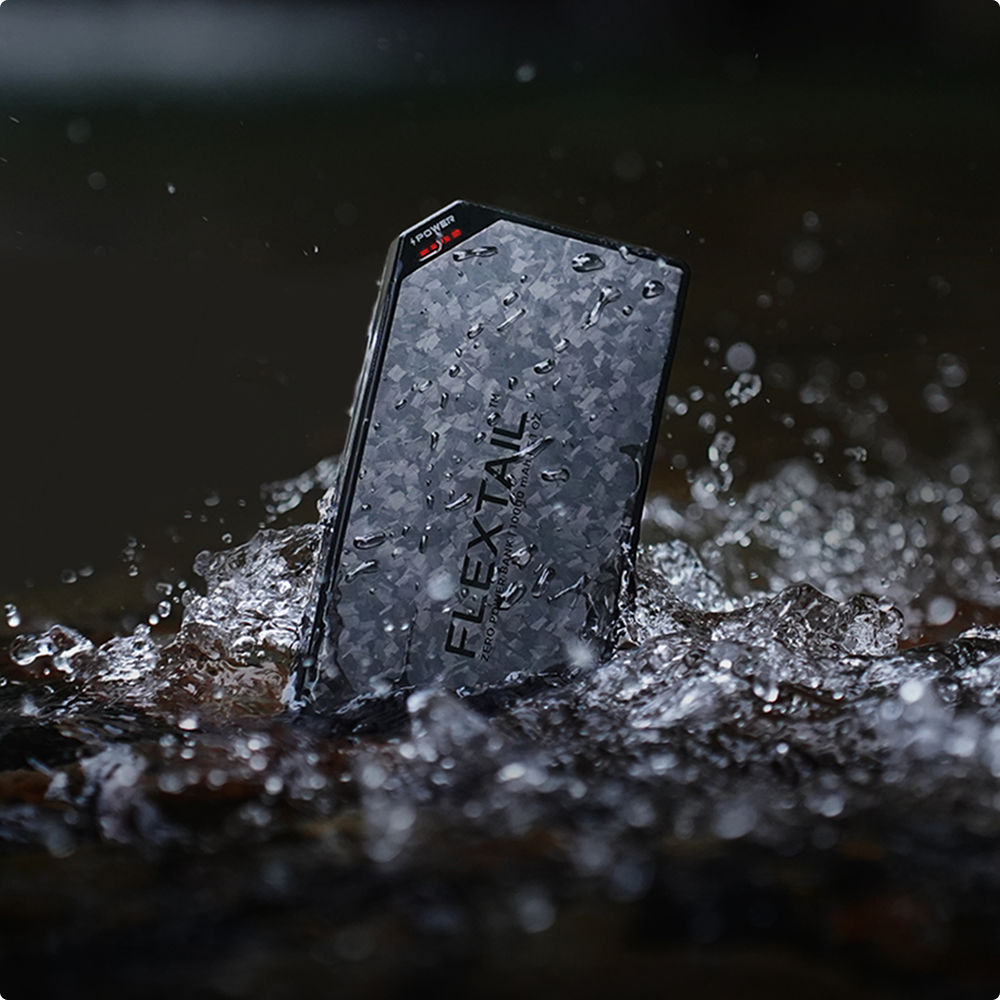 ZERO POWER 10,000C - The World's Lightest & Thinnest 10,000mAh Power Bank