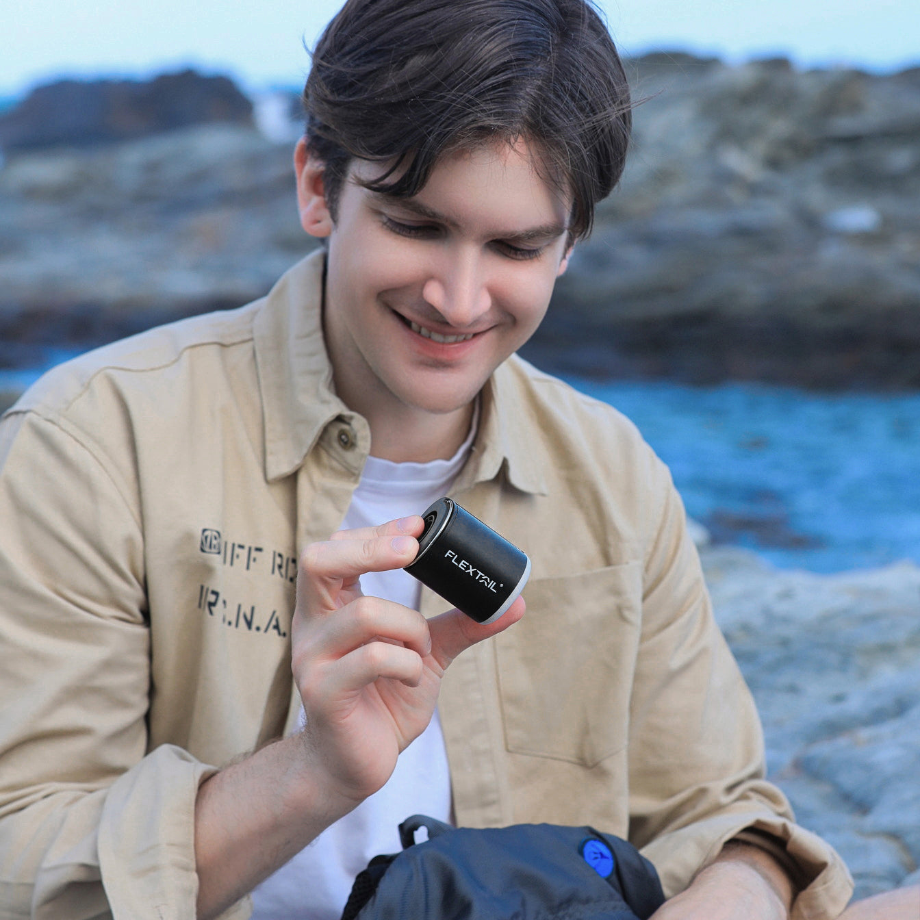 TINY PUMP 2X-Ultimate 3-in-1 Outdoor Pump and Camping Lamp - Dreammodernbuy